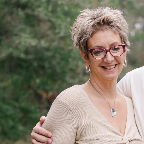 Meet your Posher, Rita - Picture 1 of 1